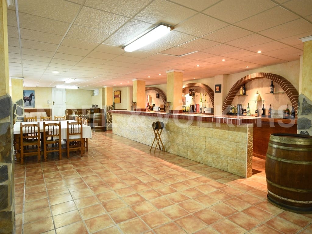 6 slaapkamer Villa te koop in Benidorm met zwembad garage - € 1.250.000 (Ref: 8886926)