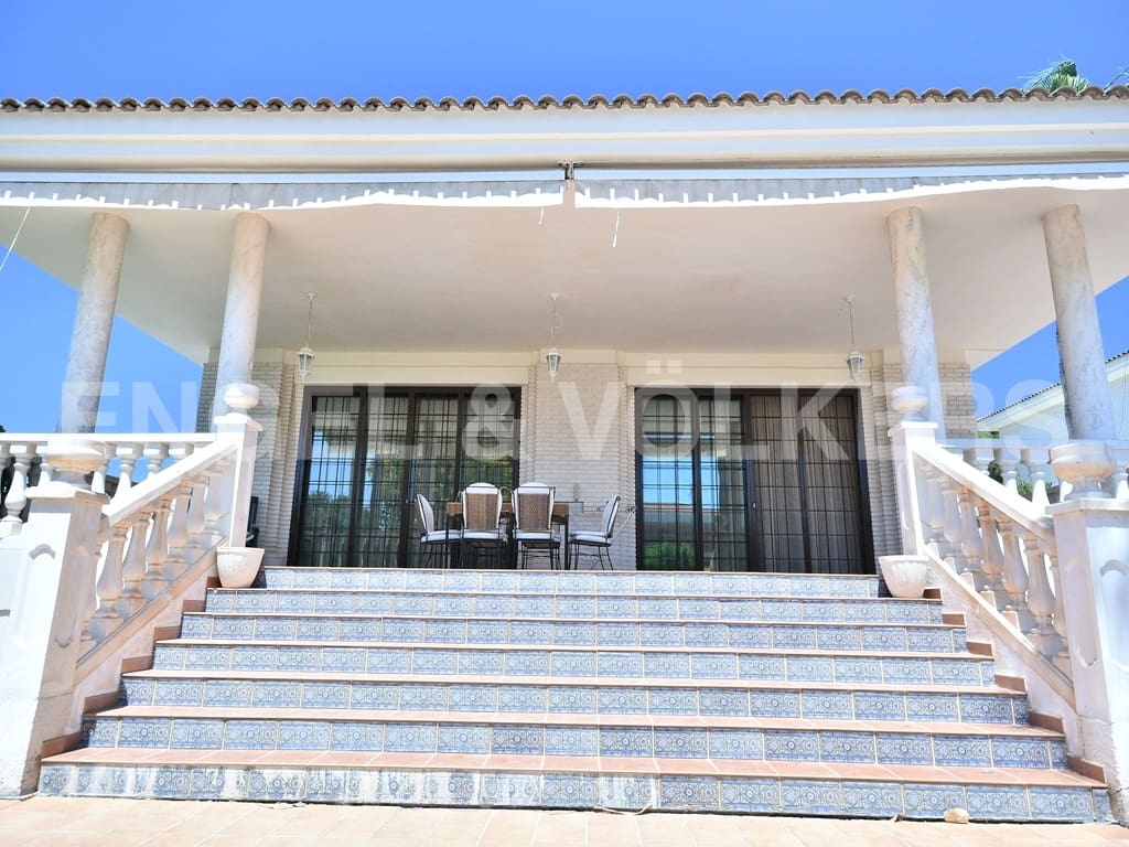6 slaapkamer Villa te koop in Benidorm met zwembad garage - € 1.250.000 (Ref: 8886926)