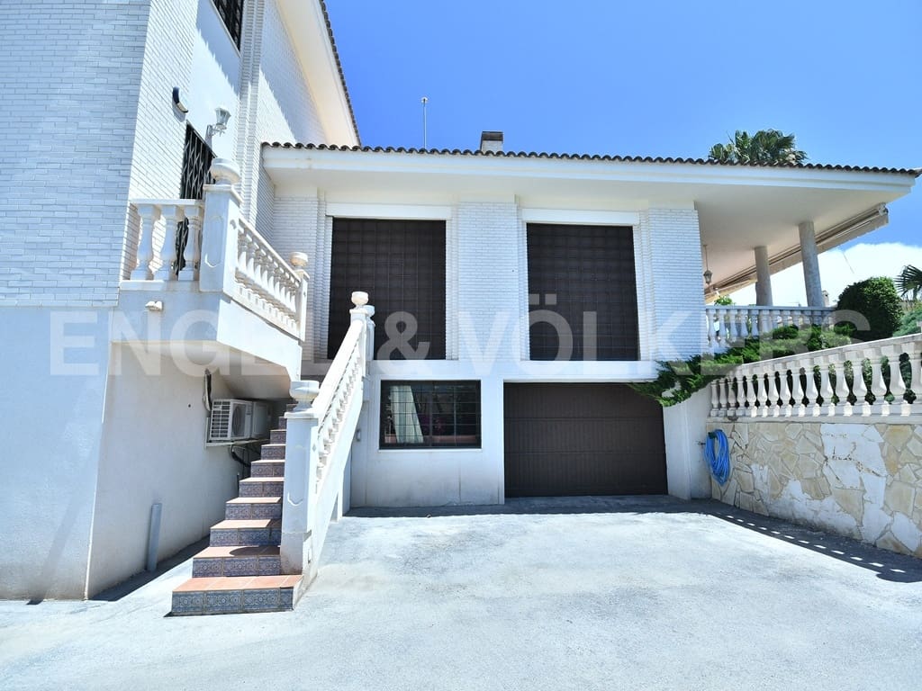 6 slaapkamer Villa te koop in Benidorm met zwembad garage - € 1.250.000 (Ref: 8886926)