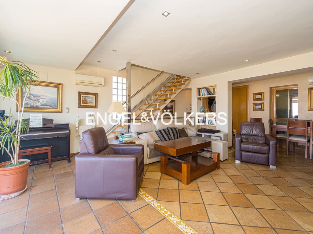 4 soveværelse Villa til salg i Benidorm med swimmingpool garage - € 1.390.000 (Ref: 8886928)