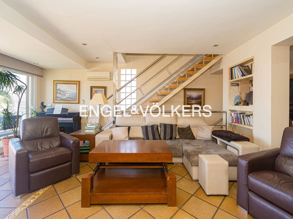 4 soveværelse Villa til salg i Benidorm med swimmingpool garage - € 1.390.000 (Ref: 8886928)