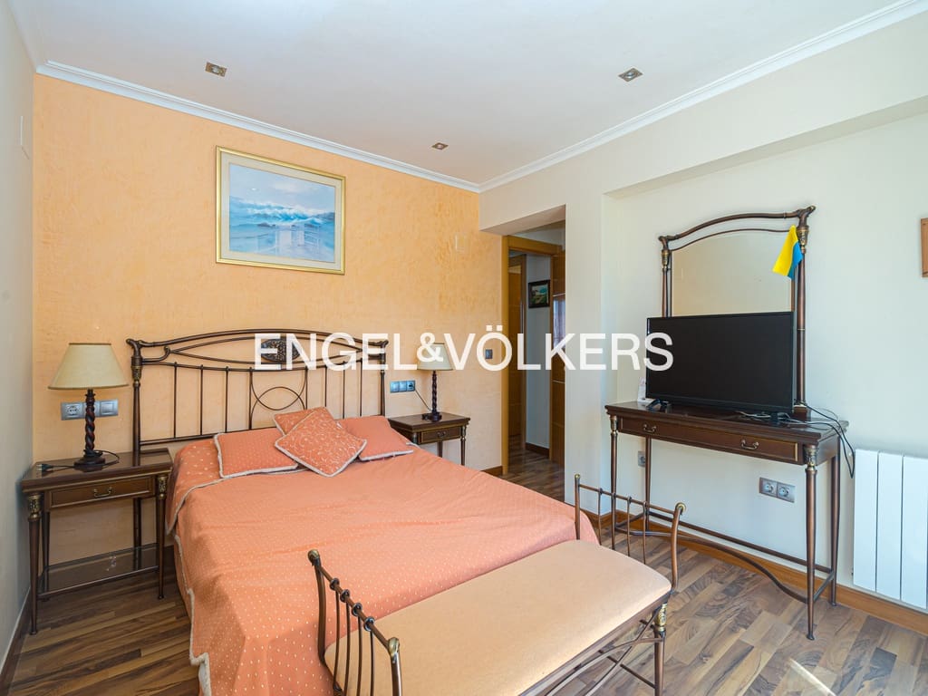 4 soveværelse Villa til salg i Benidorm med swimmingpool garage - € 1.390.000 (Ref: 8886928)