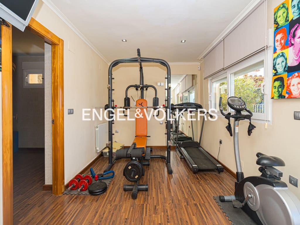 4 soveværelse Villa til salg i Benidorm med swimmingpool garage - € 1.390.000 (Ref: 8886928)