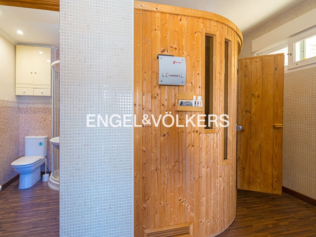 4 soveværelse Villa til salg i Benidorm med swimmingpool garage - € 1.390.000 (Ref: 8886928)