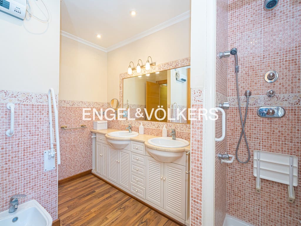 4 soveværelse Villa til salg i Benidorm med swimmingpool garage - € 1.390.000 (Ref: 8886928)