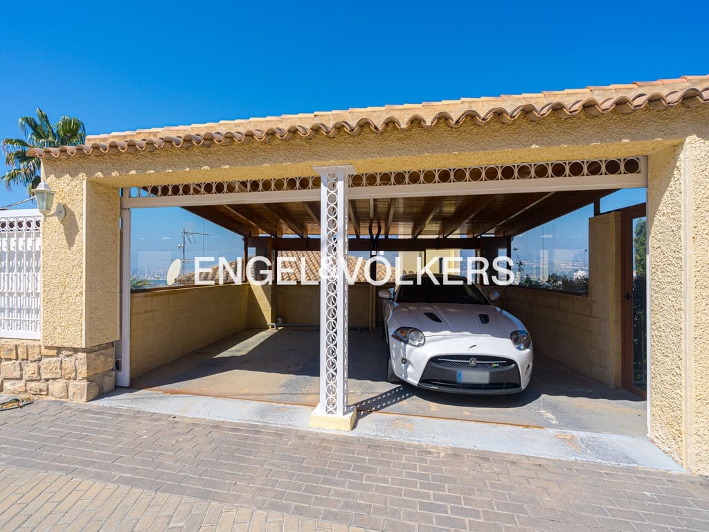 4 soveværelse Villa til salg i Benidorm med swimmingpool garage - € 1.390.000 (Ref: 8886928)