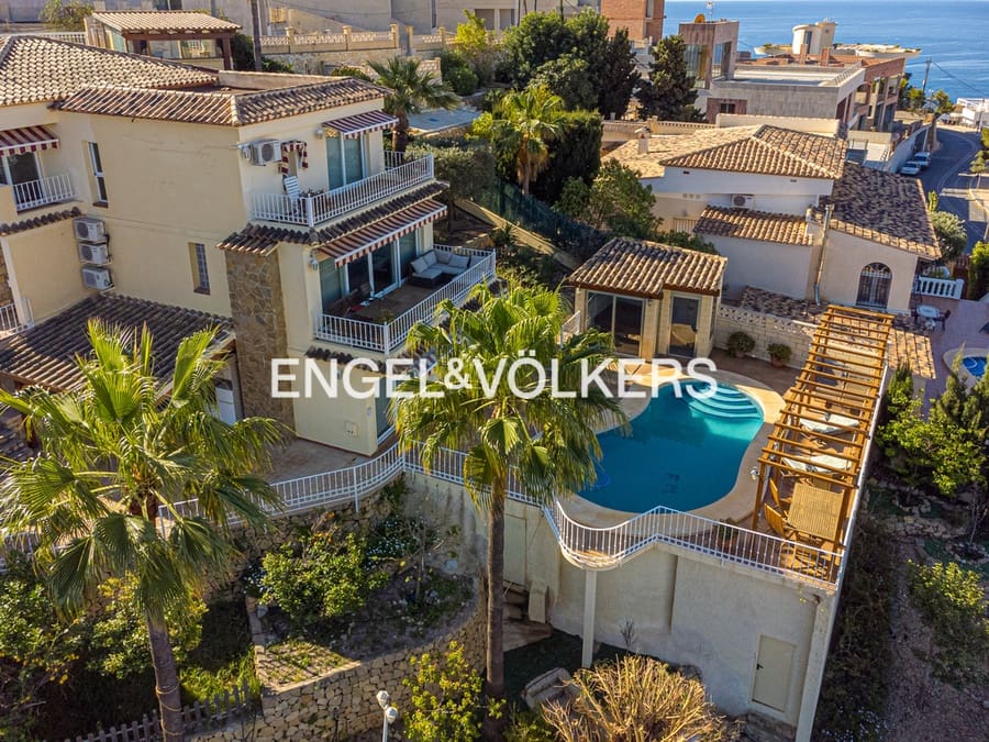 4 soveværelse Villa til salg i Benidorm med swimmingpool garage - € 1.390.000 (Ref: 8886928)