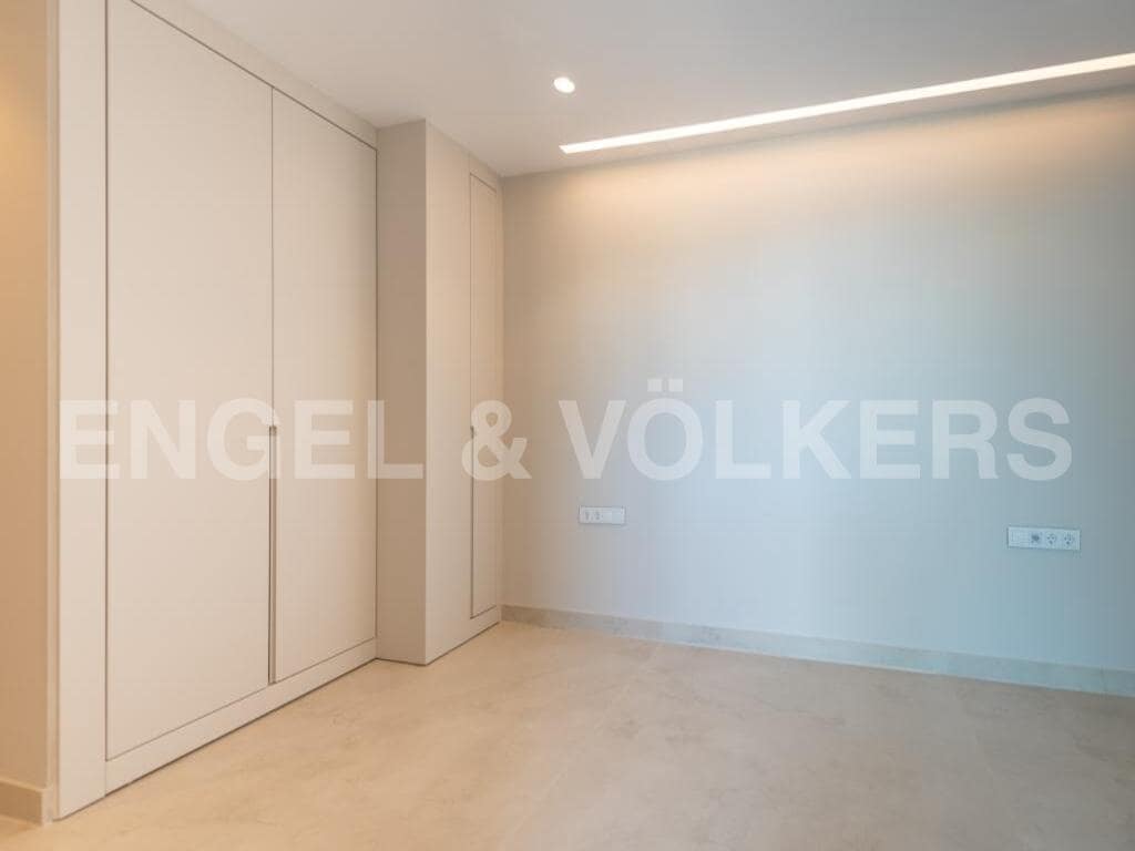 3 soverom Leilighet til salgs i Benidorm med svømmebasseng garasje - € 1 650 000 (Ref: 8886931)