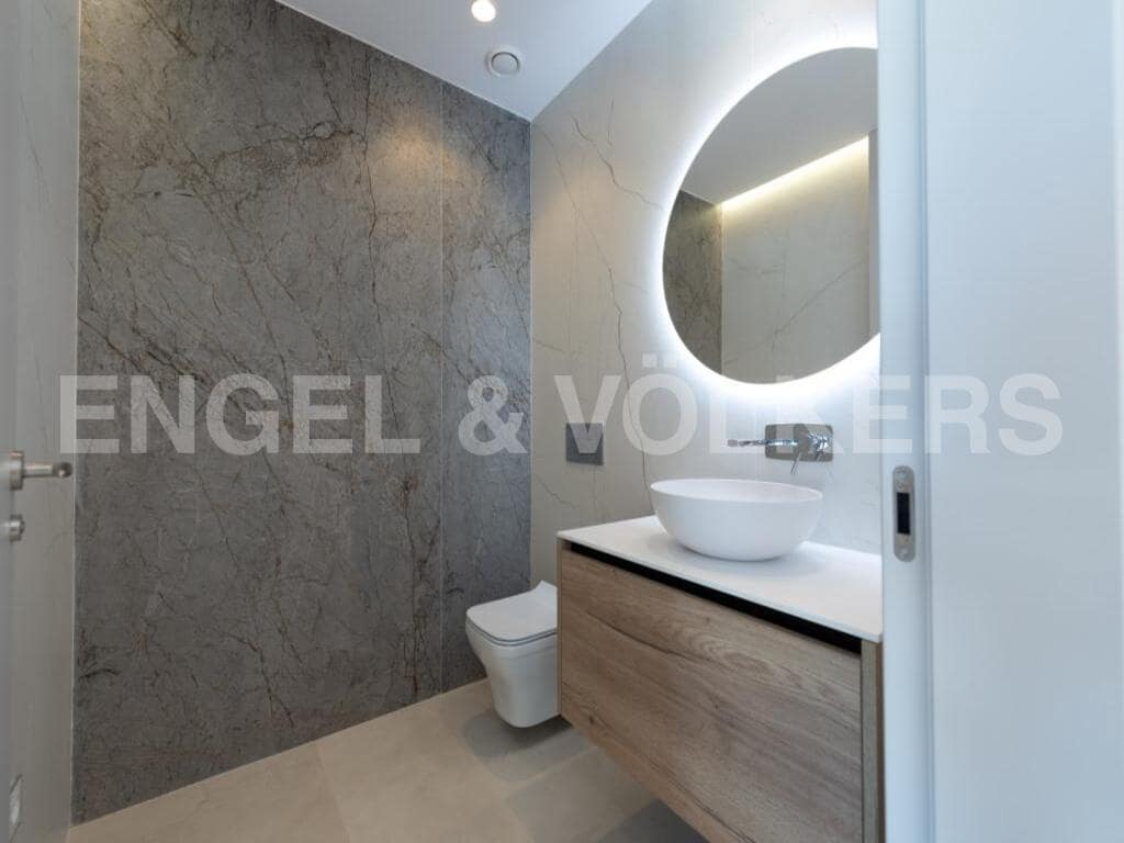 3 soverom Leilighet til salgs i Benidorm med svømmebasseng garasje - € 1 650 000 (Ref: 8886931)