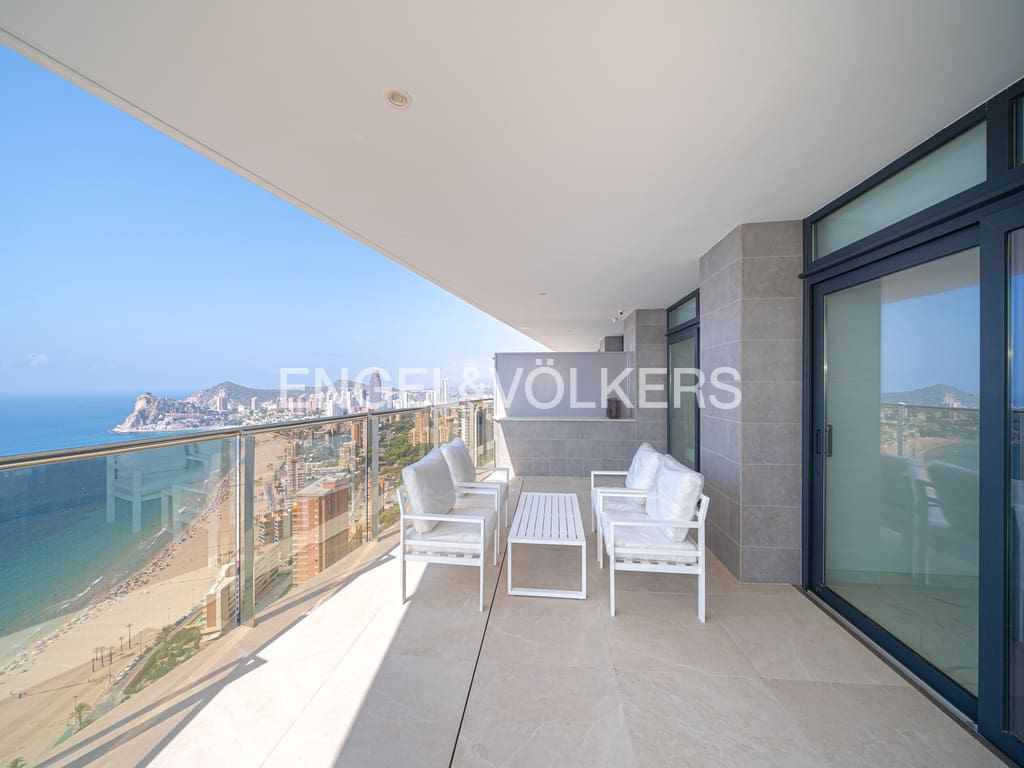 3 soveværelse Penthouse til salg i Benidorm med swimmingpool garage - € 1.495.000 (Ref: 8887084)