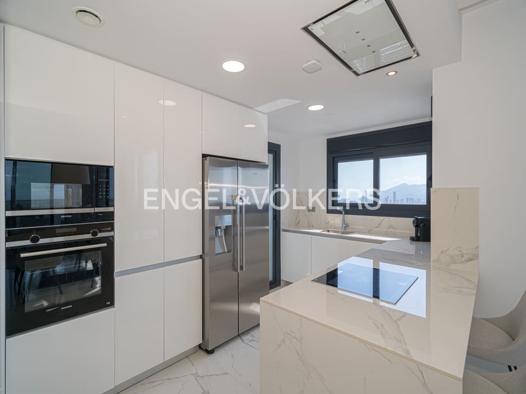 3 soveværelse Penthouse til salg i Benidorm med swimmingpool garage - € 1.495.000 (Ref: 8887084)