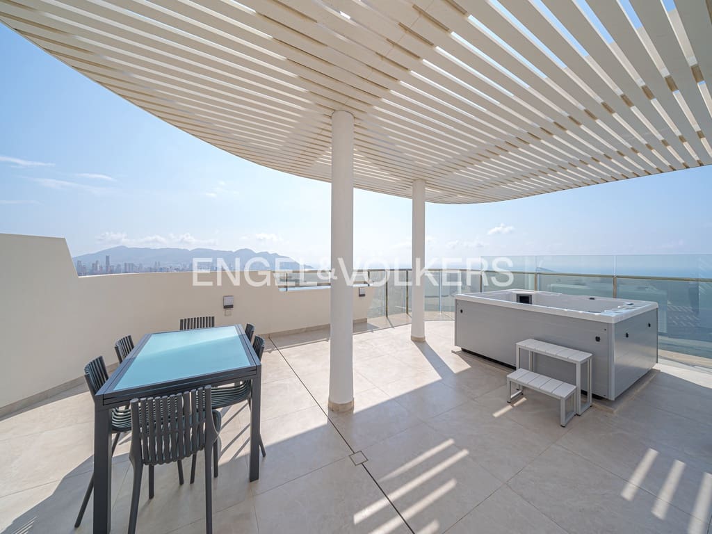 3 soveværelse Penthouse til salg i Benidorm med swimmingpool garage - € 1.495.000 (Ref: 8887084)