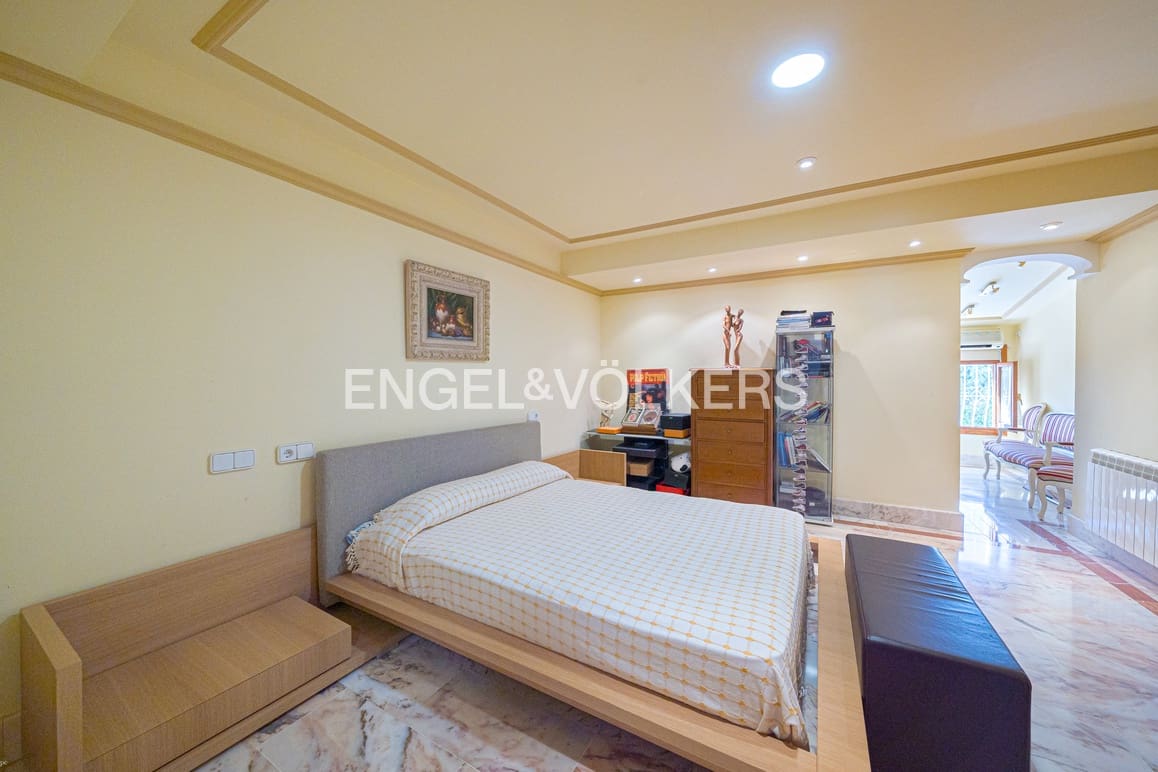 8 slaapkamer Villa te koop in Alfaz del Pi / L'Alfas del Pi met zwembad garage - € 1.200.000 (Ref: 8905755)