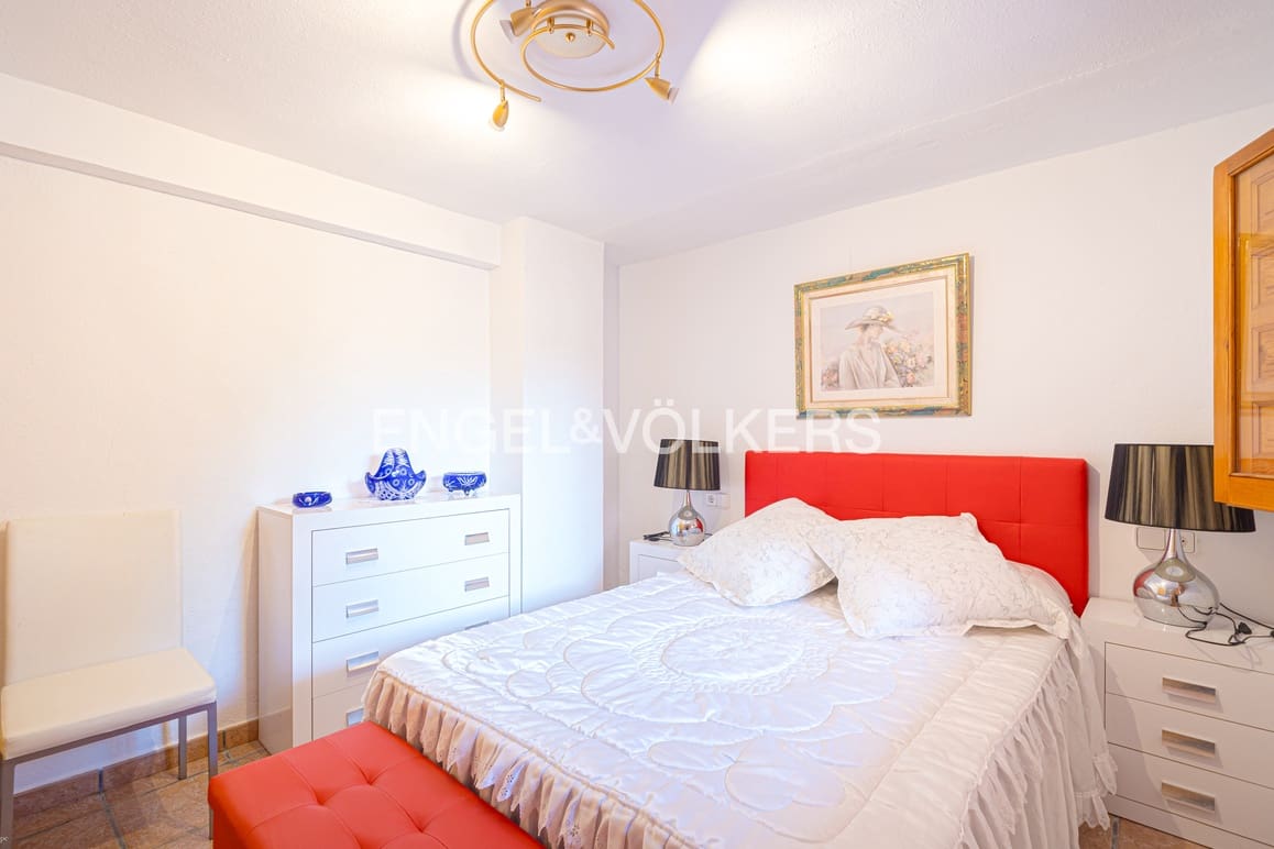 8 slaapkamer Villa te koop in Alfaz del Pi / L'Alfas del Pi met zwembad garage - € 1.200.000 (Ref: 8905755)