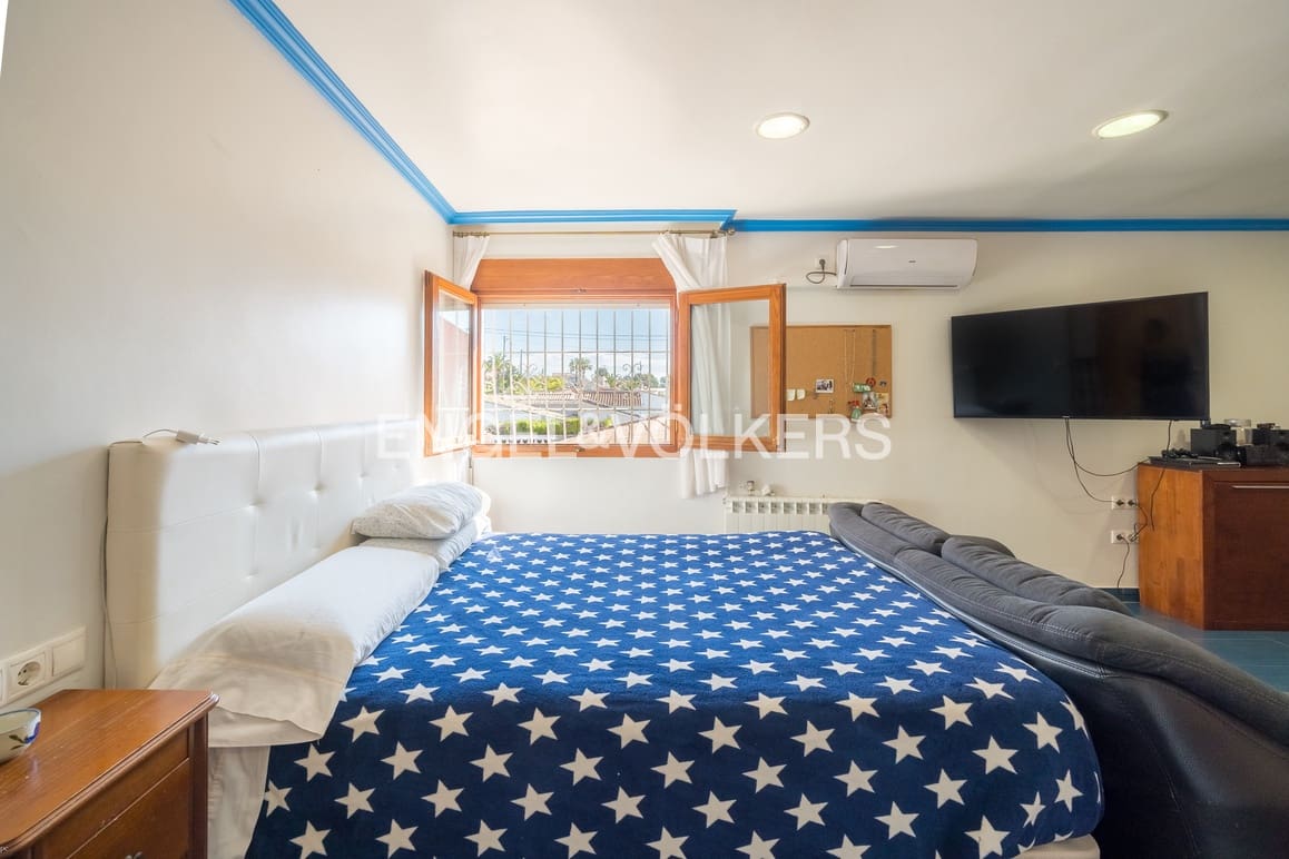 8 slaapkamer Villa te koop in Alfaz del Pi / L'Alfas del Pi met zwembad garage - € 1.200.000 (Ref: 8905755)