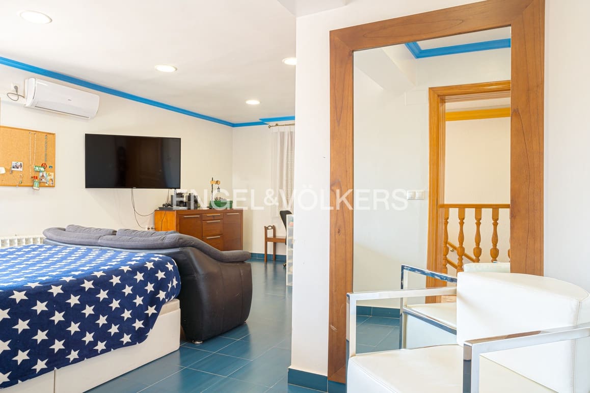 8 slaapkamer Villa te koop in Alfaz del Pi / L'Alfas del Pi met zwembad garage - € 1.200.000 (Ref: 8905755)