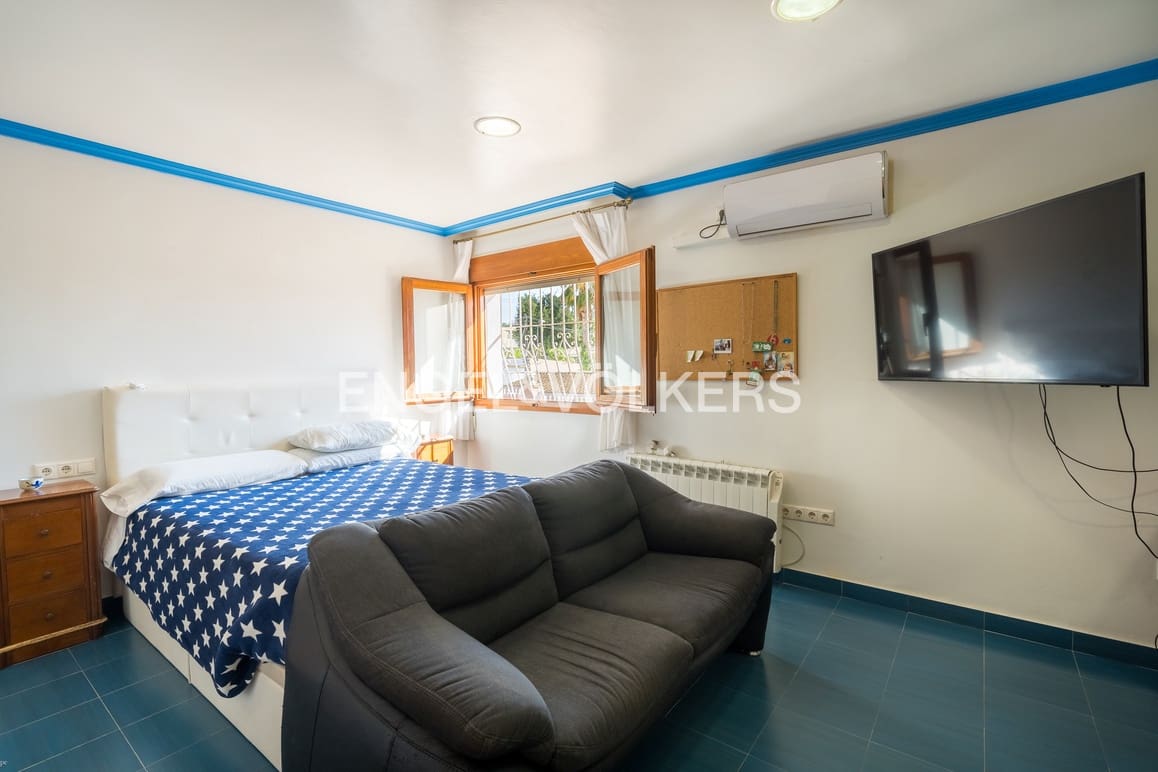 8 slaapkamer Villa te koop in Alfaz del Pi / L'Alfas del Pi met zwembad garage - € 1.200.000 (Ref: 8905755)