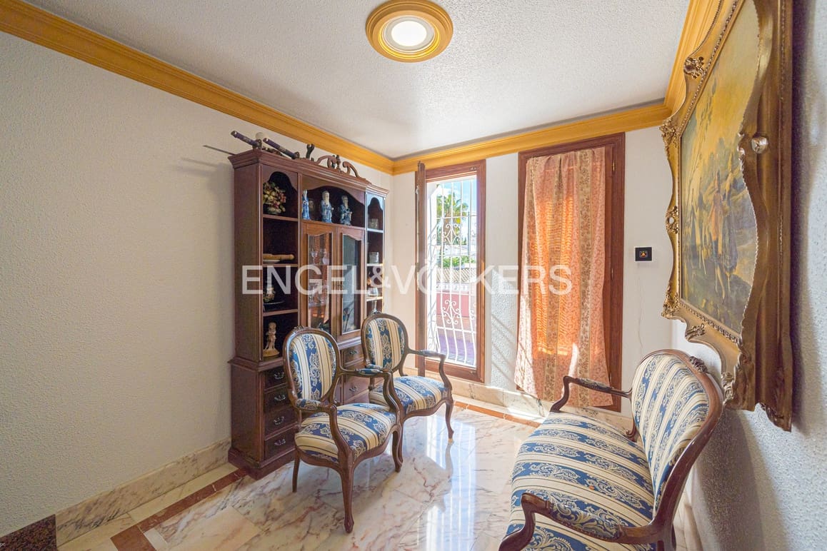 8 slaapkamer Villa te koop in Alfaz del Pi / L'Alfas del Pi met zwembad garage - € 1.200.000 (Ref: 8905755)