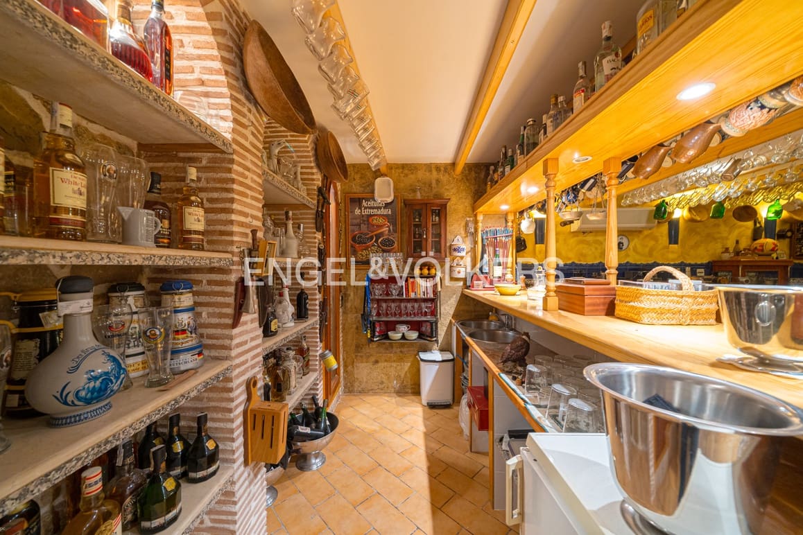 8 slaapkamer Villa te koop in Alfaz del Pi / L'Alfas del Pi met zwembad garage - € 1.200.000 (Ref: 8905755)