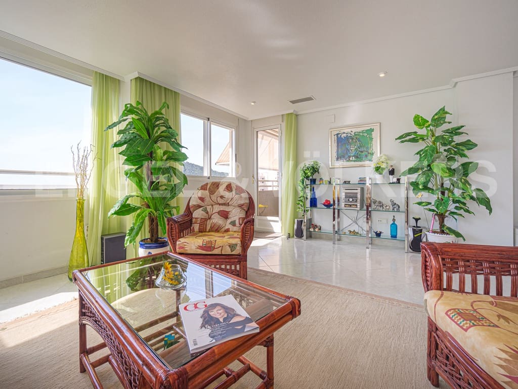 2 soveværelse Penthouse til salg i Cala de Finestrat med swimmingpool garage - € 390.000 (Ref: 8918352)