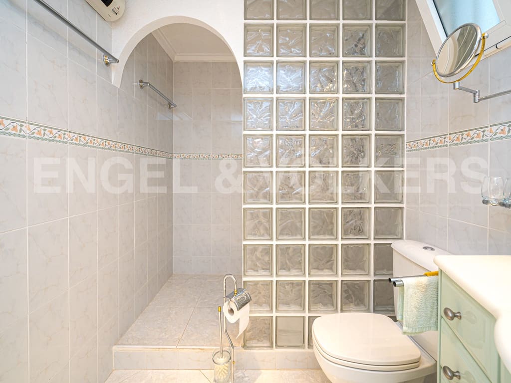 2 soveværelse Penthouse til salg i Cala de Finestrat med swimmingpool garage - € 390.000 (Ref: 8918352)