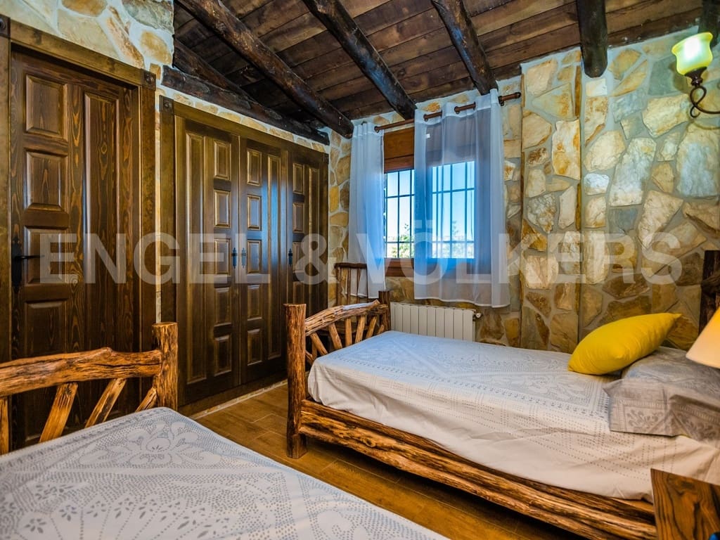 21 soveværelse Finca/Landehus til salg i Nerpio med swimmingpool garage - € 6.500.000 (Ref: 8920036)