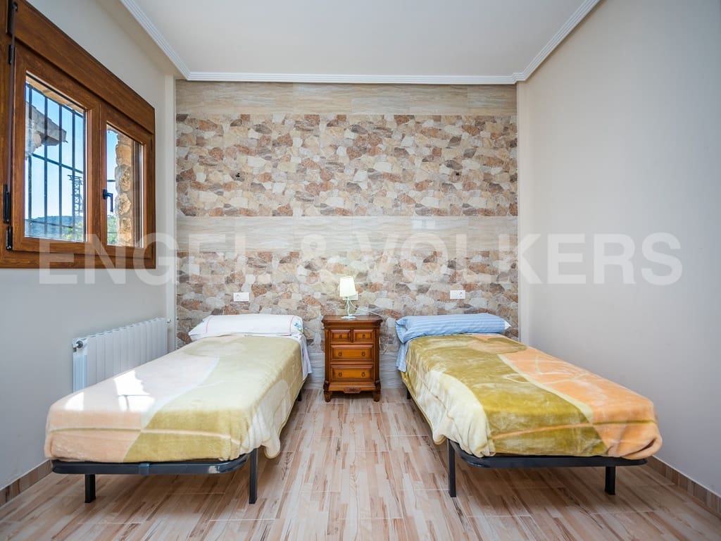 21 soveværelse Finca/Landehus til salg i Nerpio med swimmingpool garage - € 6.500.000 (Ref: 8920036)