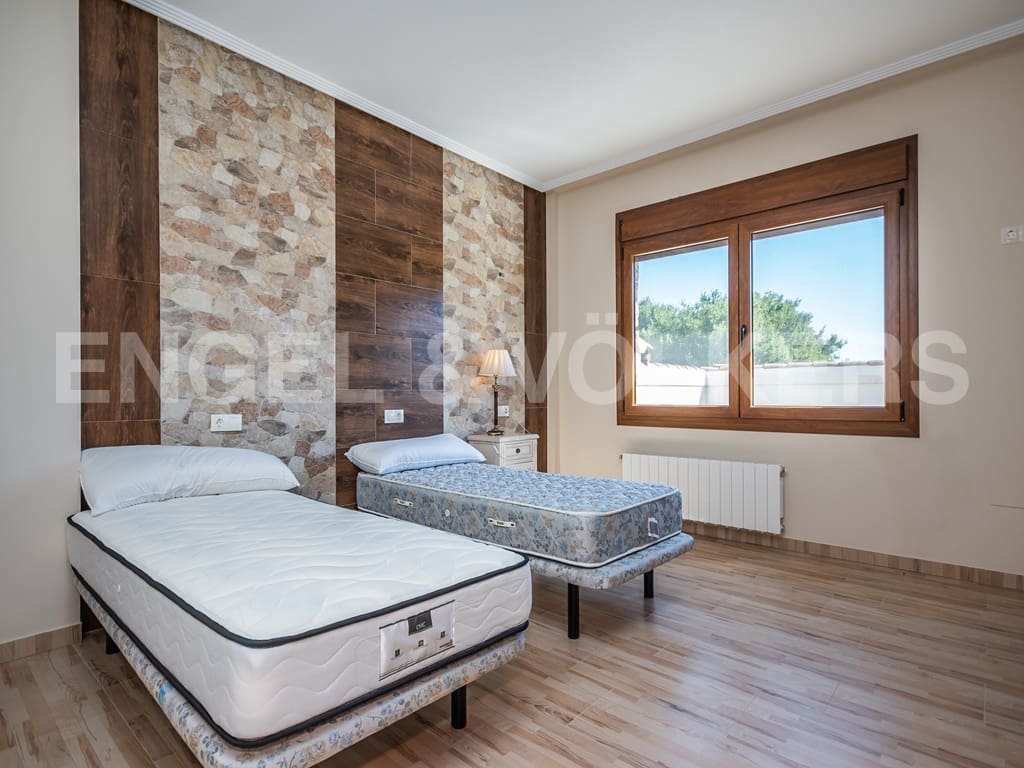 21 soveværelse Finca/Landehus til salg i Nerpio med swimmingpool garage - € 6.500.000 (Ref: 8920036)