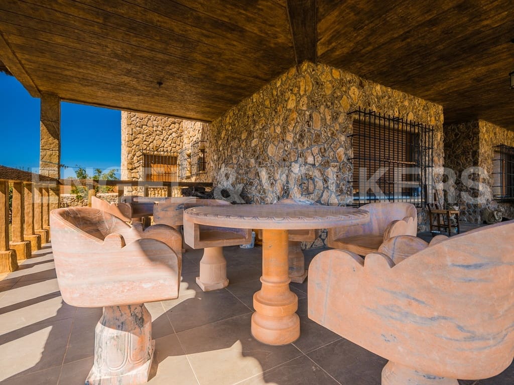 21 soveværelse Finca/Landehus til salg i Nerpio med swimmingpool garage - € 6.500.000 (Ref: 8920036)