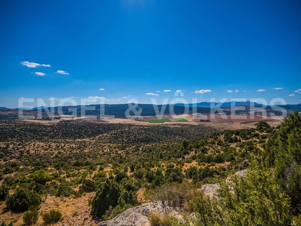 21 soveværelse Finca/Landehus til salg i Nerpio med swimmingpool garage - € 6.500.000 (Ref: 8920036)