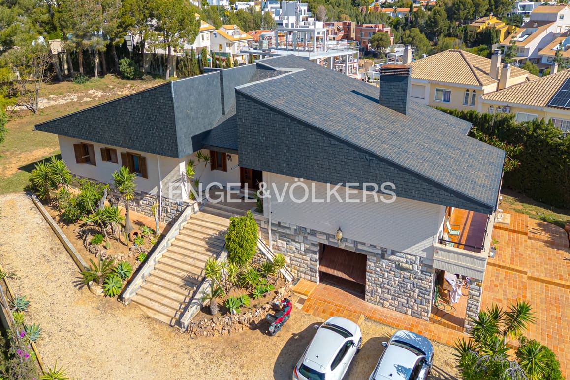 4 sovrum Villa till salu i La Nucia med pool garage - 995 000 € (Ref: 8949239)