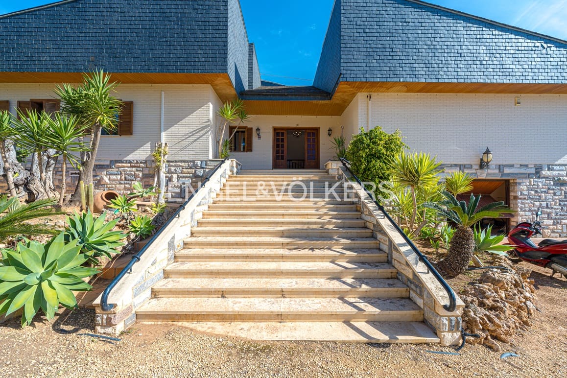 4 sovrum Villa till salu i La Nucia med pool garage - 995 000 € (Ref: 8949239)