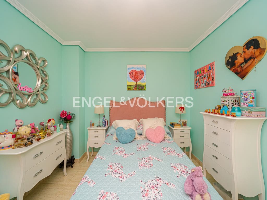 5 chambre Villa/Maison à vendre à La Nucia avec piscine garage - 840 000 € (Ref: 8969065)