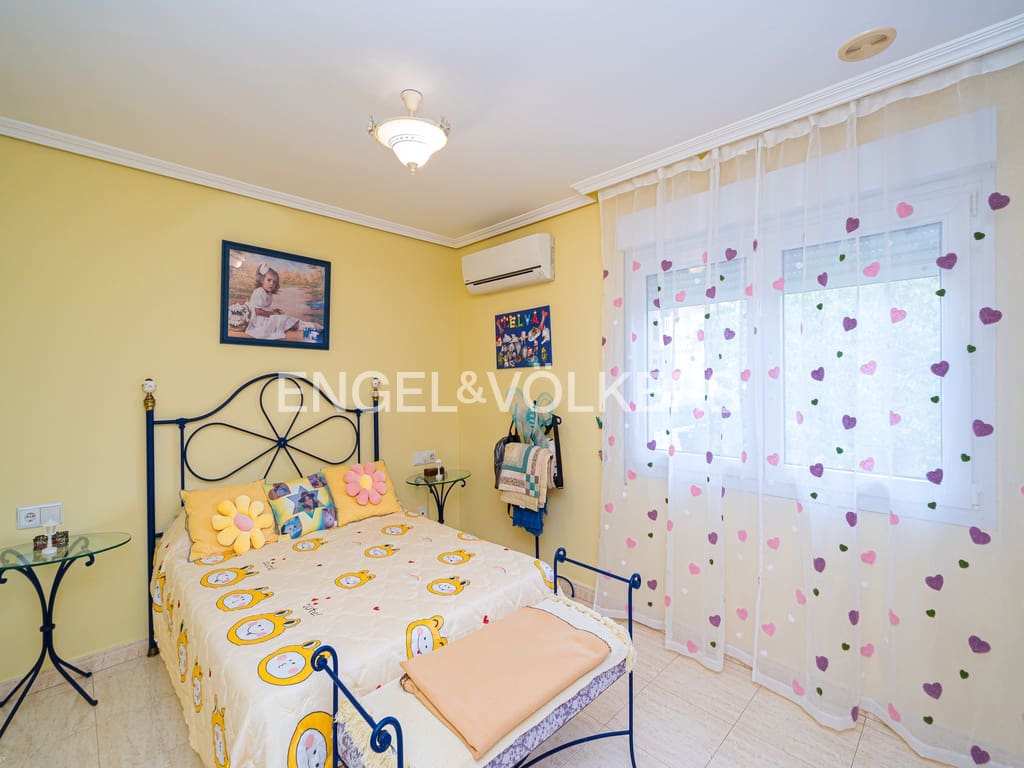 5 chambre Villa/Maison à vendre à La Nucia avec piscine garage - 840 000 € (Ref: 8969065)