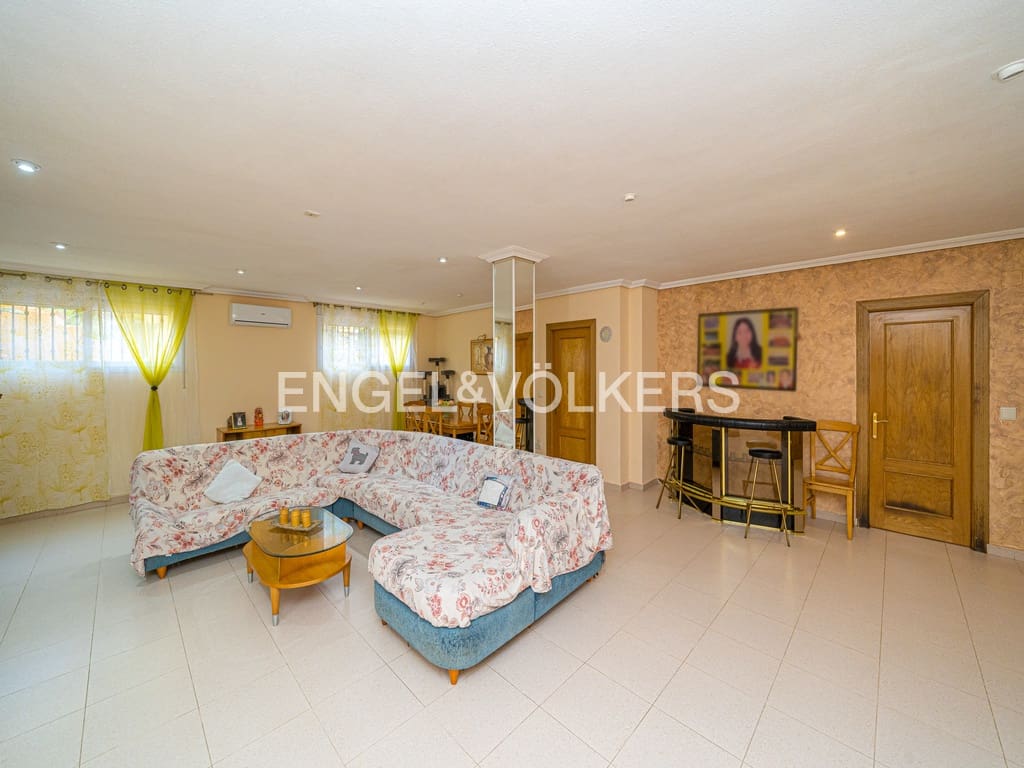 5 chambre Villa/Maison à vendre à La Nucia avec piscine garage - 840 000 € (Ref: 8969065)