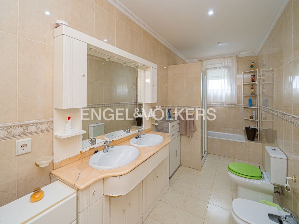 5 chambre Villa/Maison à vendre à La Nucia avec piscine garage - 840 000 € (Ref: 8969065)