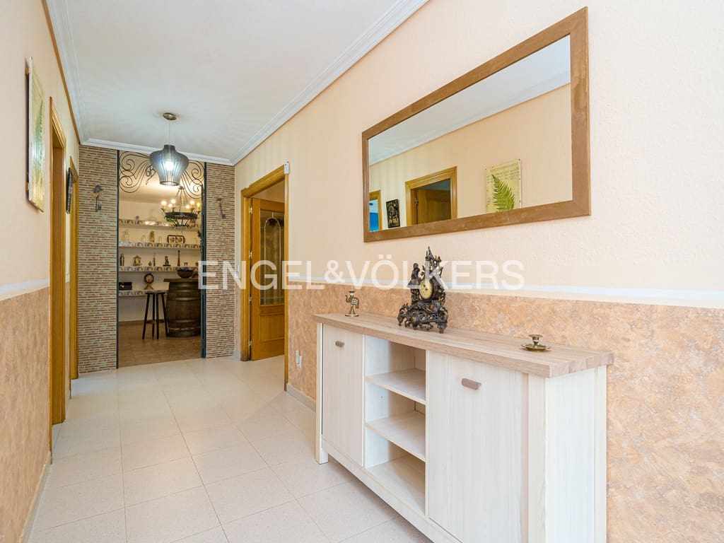 5 chambre Villa/Maison à vendre à La Nucia avec piscine garage - 840 000 € (Ref: 8969065)