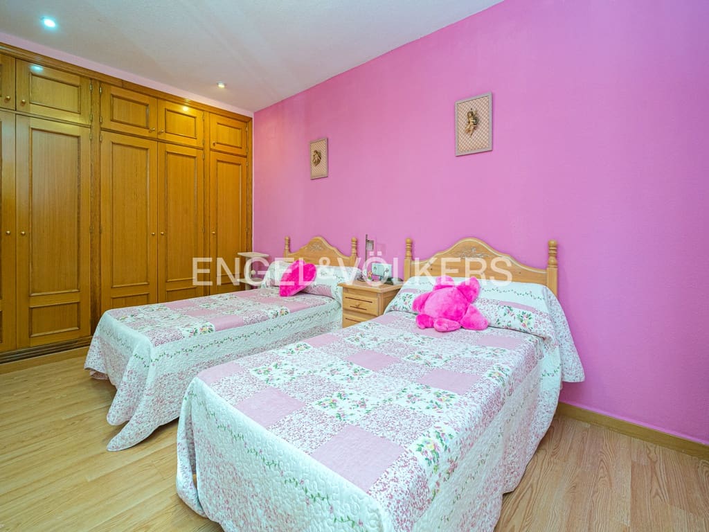 5 chambre Villa/Maison à vendre à La Nucia avec piscine garage - 840 000 € (Ref: 8969065)