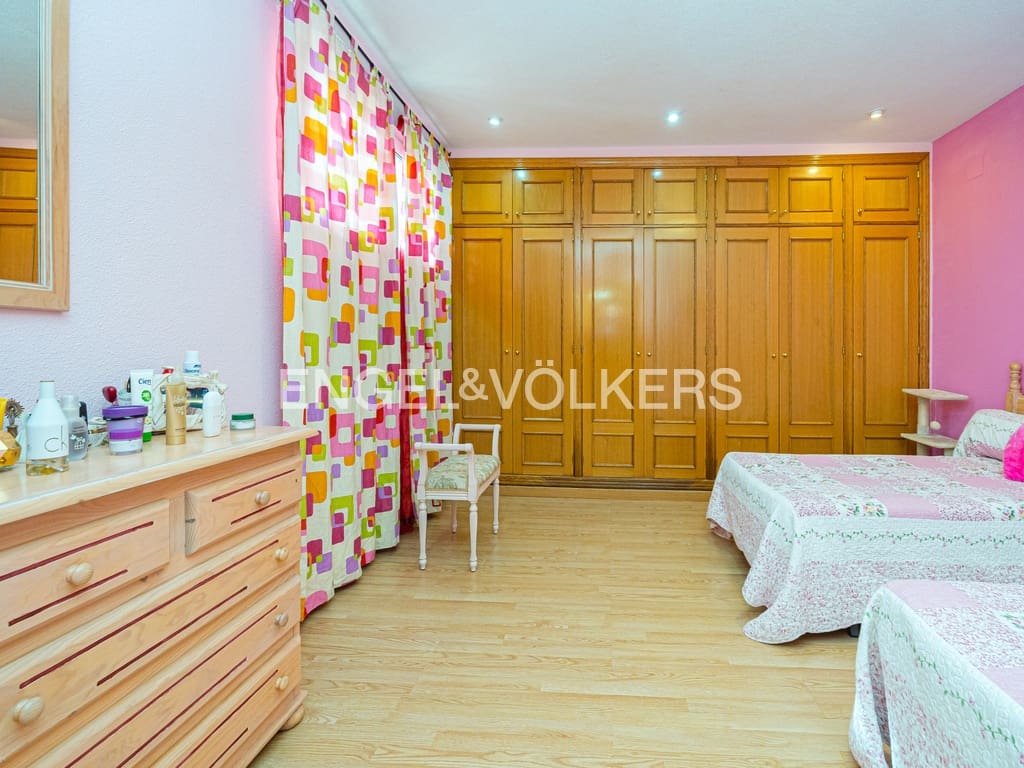 5 chambre Villa/Maison à vendre à La Nucia avec piscine garage - 840 000 € (Ref: 8969065)