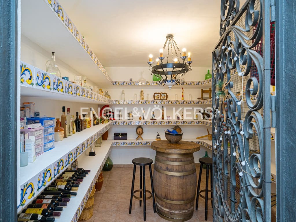 5 chambre Villa/Maison à vendre à La Nucia avec piscine garage - 840 000 € (Ref: 8969065)