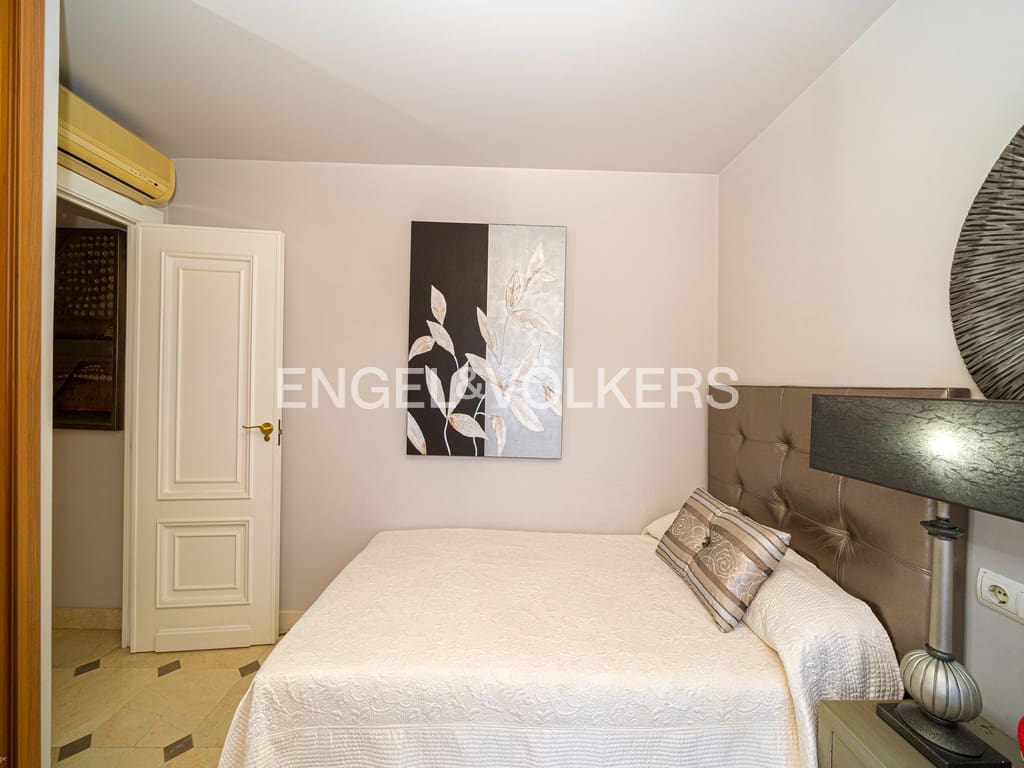 3 Zimmer Apartment zu verkaufen in Benidorm mit Pool Garage - 900.000 € (Ref: 8969066)