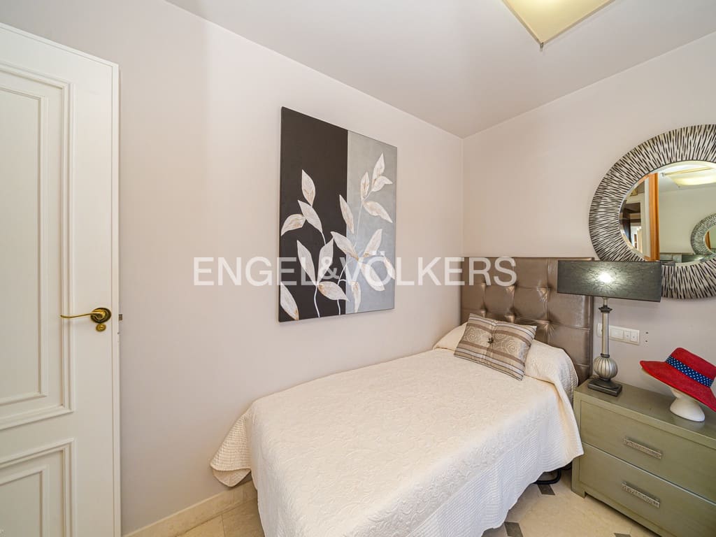 3 Zimmer Apartment zu verkaufen in Benidorm mit Pool Garage - 900.000 € (Ref: 8969066)