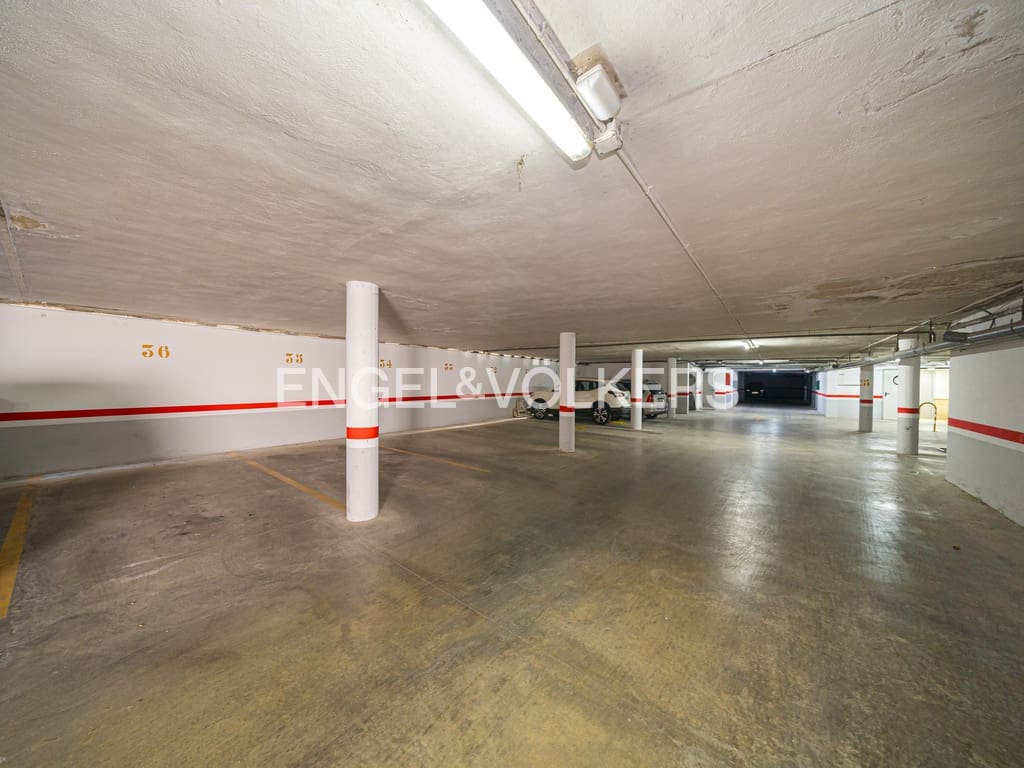 3 Zimmer Apartment zu verkaufen in Benidorm mit Pool Garage - 900.000 € (Ref: 8969066)