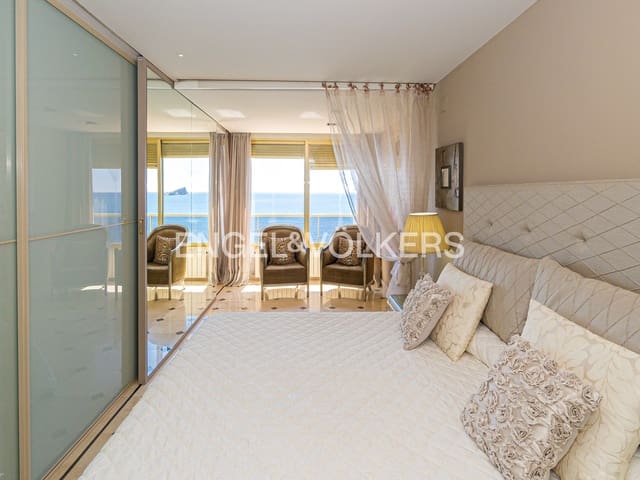 3 Zimmer Apartment zu verkaufen in Benidorm mit Pool Garage - 900.000 € (Ref: 8969066)
