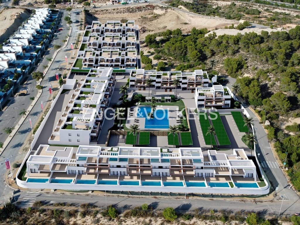 3 bedroom Apartment for sale in Finestrat with pool - € 359,900 (Ref: 8969067)