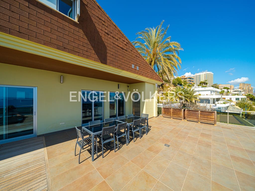 3 soveværelse Villa til salg i Benidorm med swimmingpool garage - € 2.250.000 (Ref: 8970934)