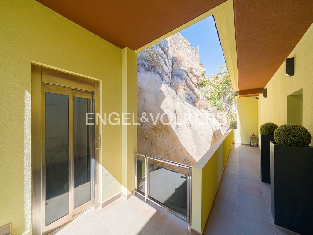 3 soveværelse Villa til salg i Benidorm med swimmingpool garage - € 2.250.000 (Ref: 8970934)