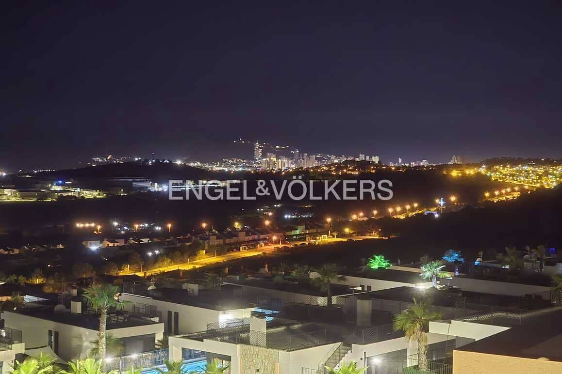 3 quarto Moradia para venda em Polop com piscina garagem - 720 000 € (Ref: 8973408)