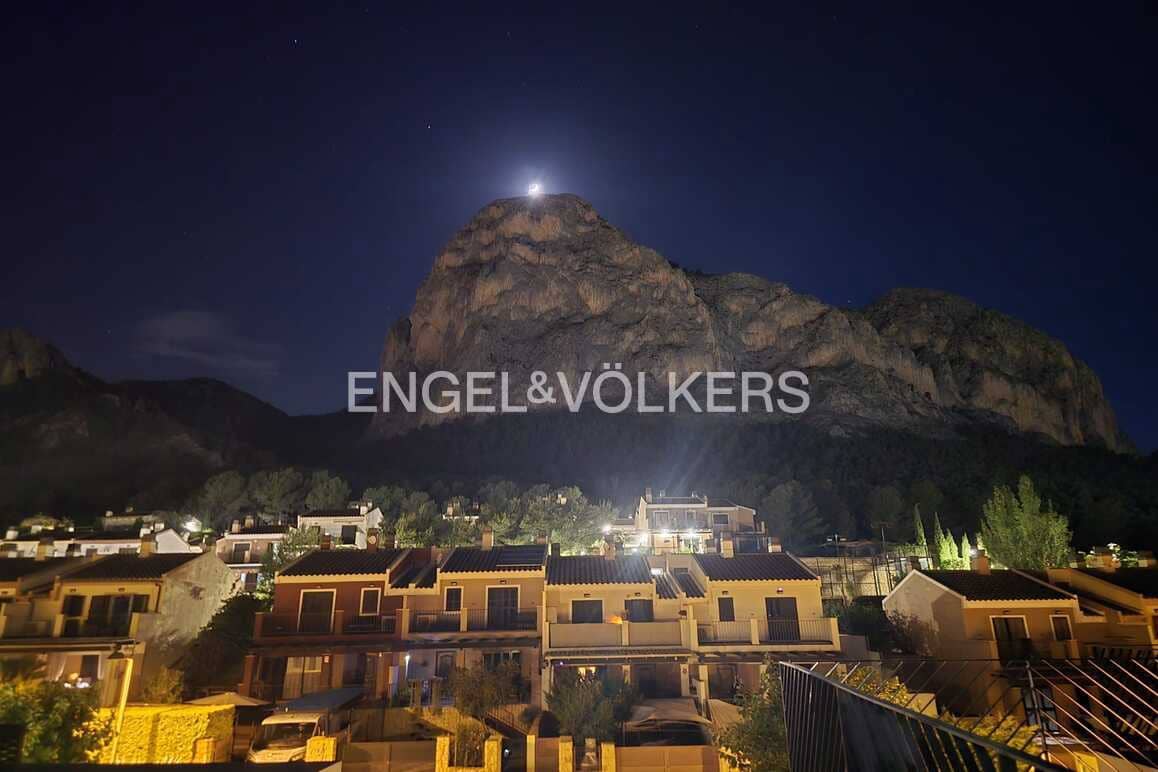 3 quarto Moradia para venda em Polop com piscina garagem - 720 000 € (Ref: 8973408)