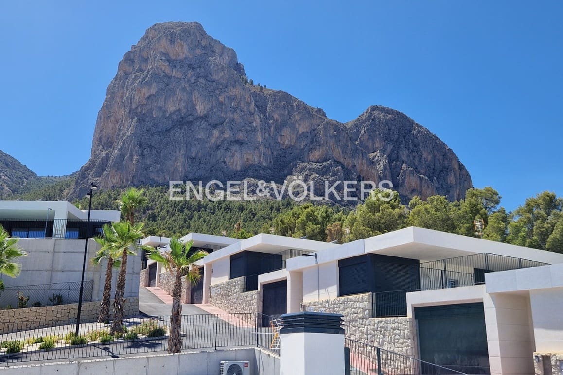 3 quarto Moradia para venda em Polop com piscina garagem - 720 000 € (Ref: 8973408)